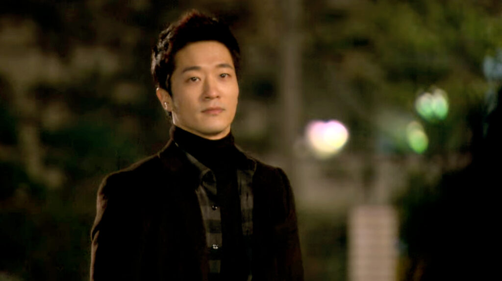Kim San, one of the regular customers was actually the owner of the renowned Italian restaurant, La Sfera.